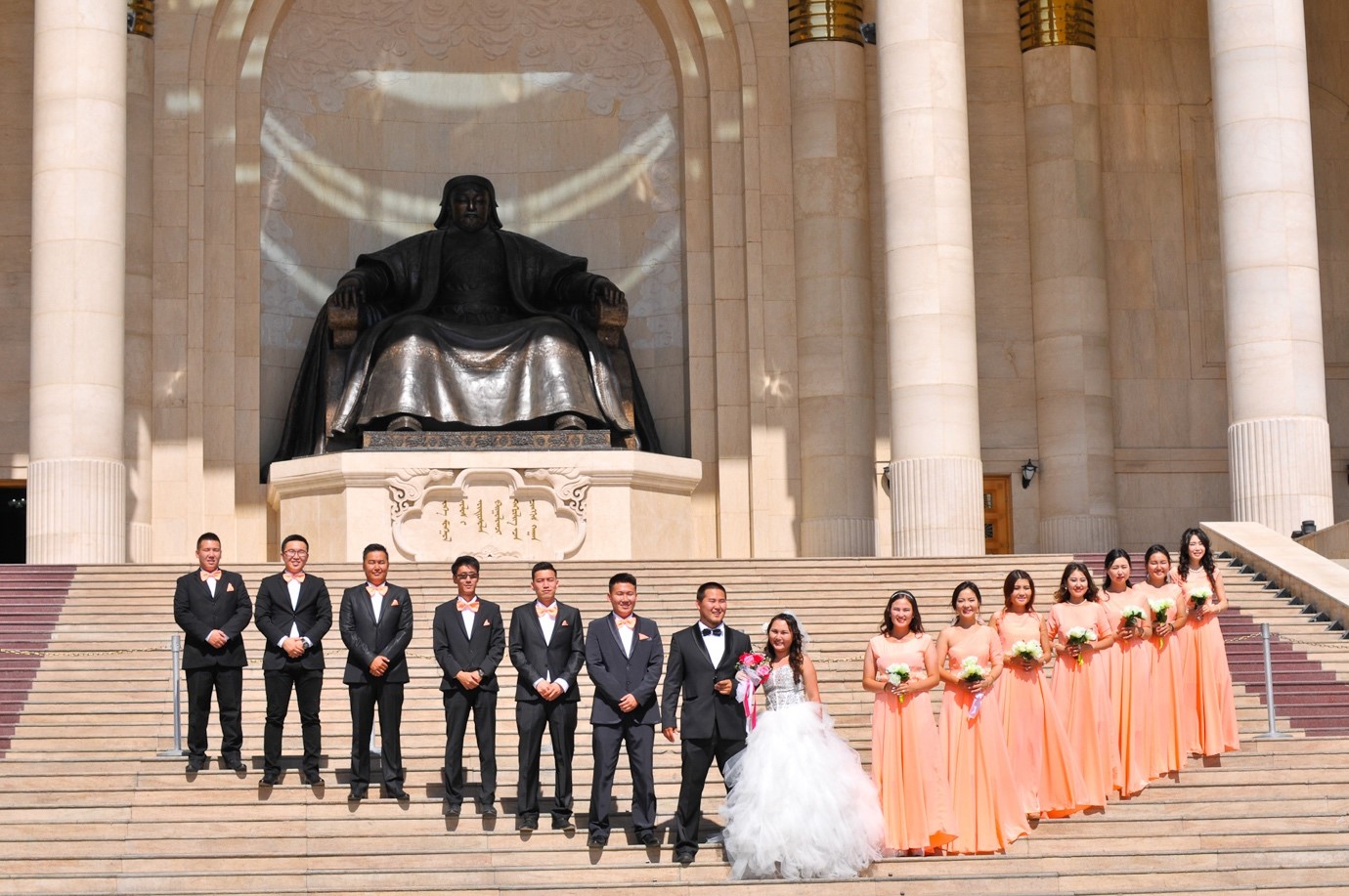  عکس عروسی در میدان سوخباتار
