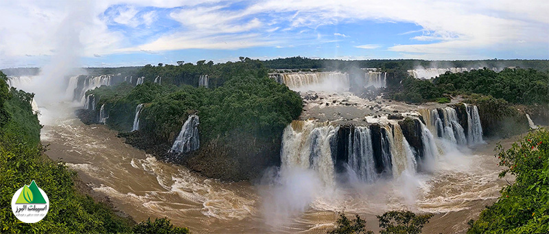 آبشار ایگواسو در مرز برزیل و آرژانتین 