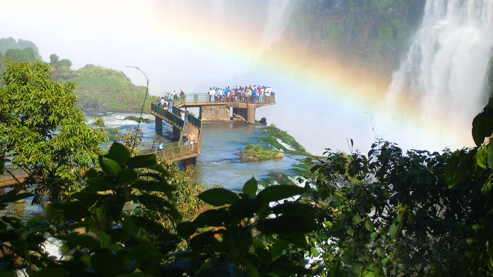 بازدید مجموعه ای از زیباترین آبشارهای دنیا