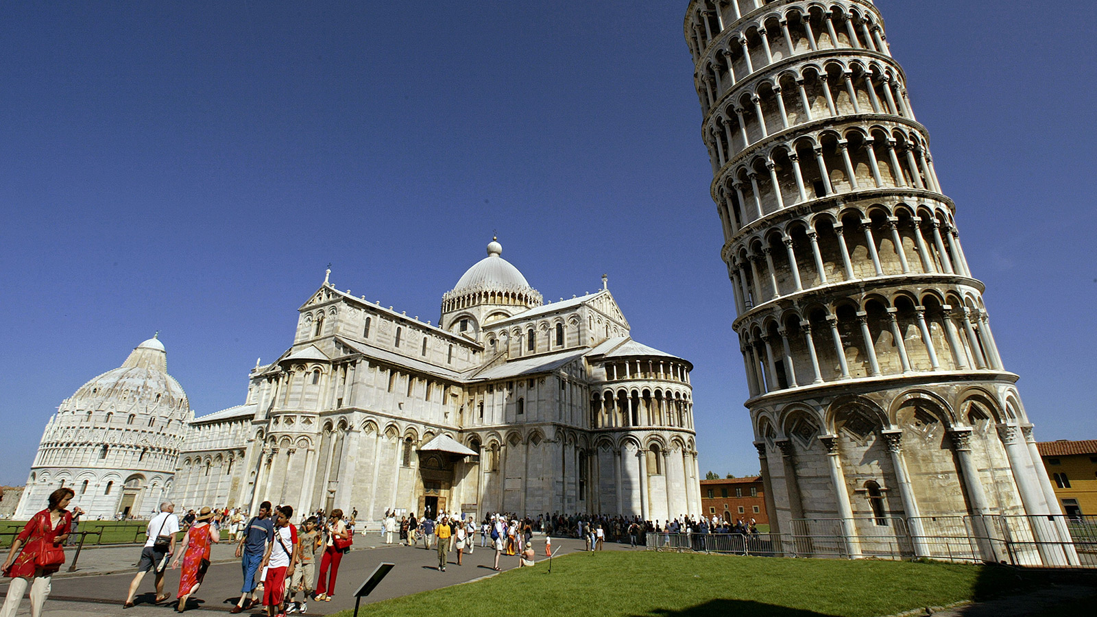 برج کج پیزا؛ اوج شکوه و عظمت معماری ایتالیا
