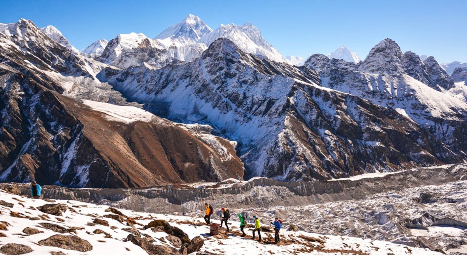 تیم اسپیلت البرز موفق به صعود قله کالاپاتار و قله آیلندپیک شد