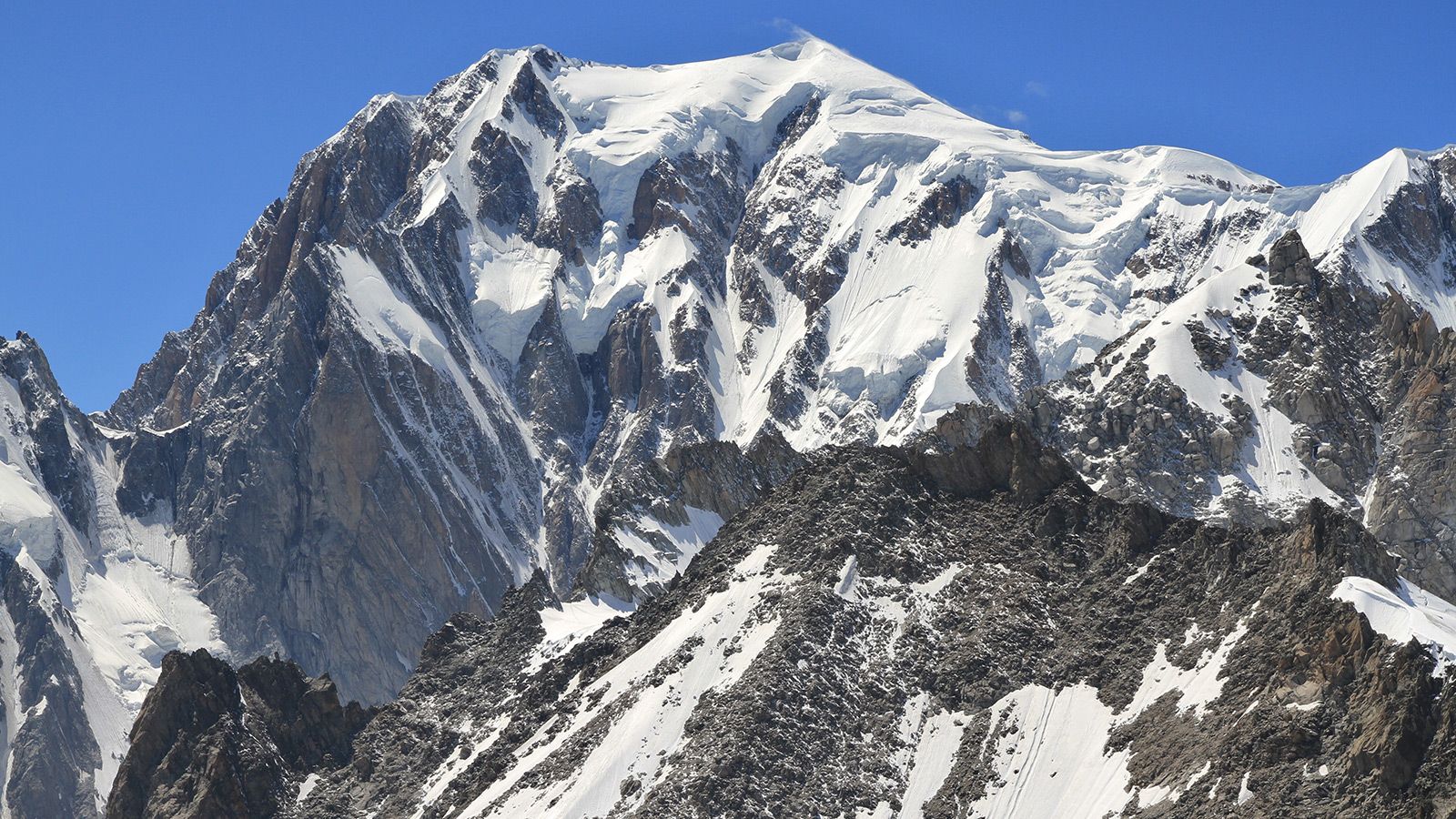 عکس‌هایی زیبا از صعود قله مونبلان اسپیلت البرز