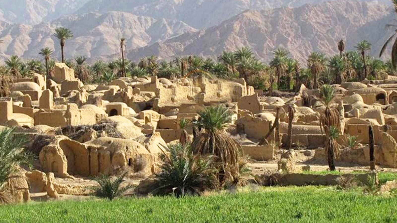 دو منار رقصان طبس
