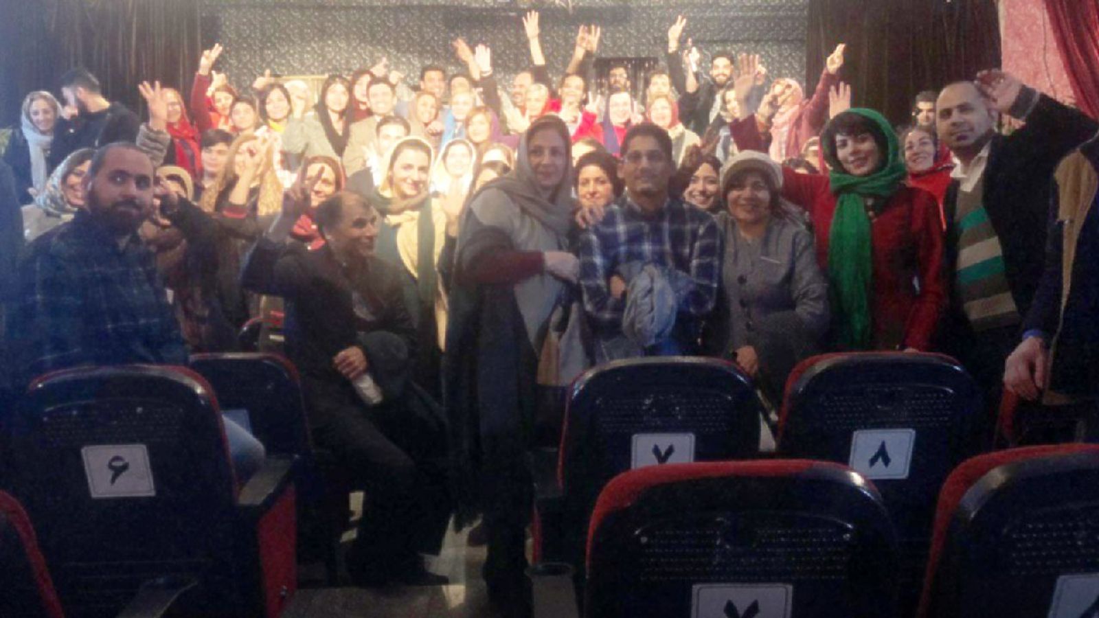 دورهمی همسفران اسپیلت البرز در تئاتر 