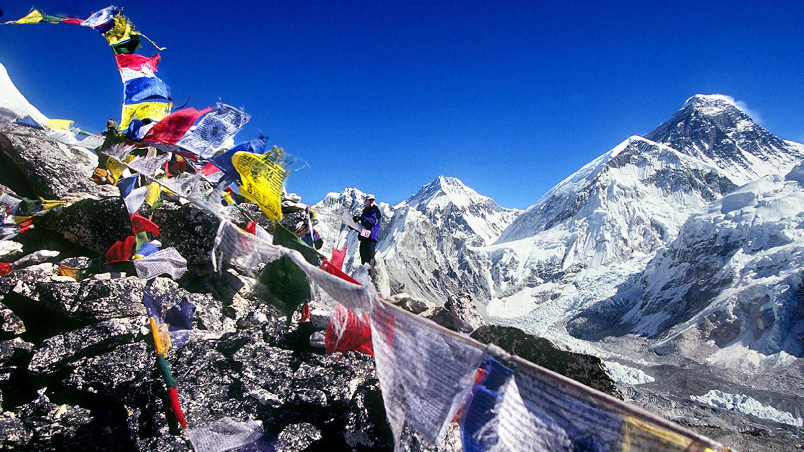 صعود همنوردان اعزامی اسپیلت البرز به قله ۶۱۶۸ متری آیلندپیک