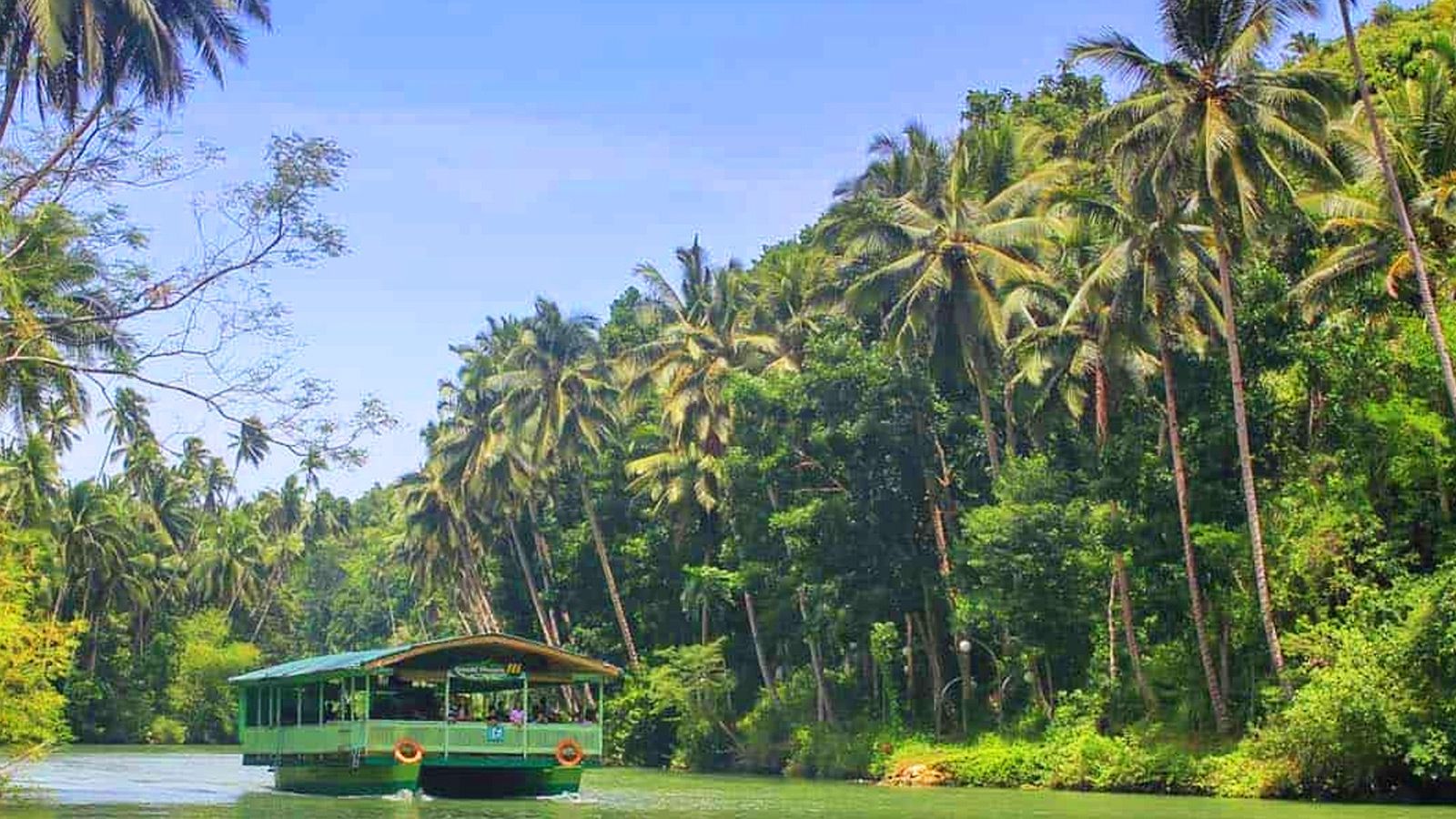 کروز بر رودخانه لوبوک فیلیپین