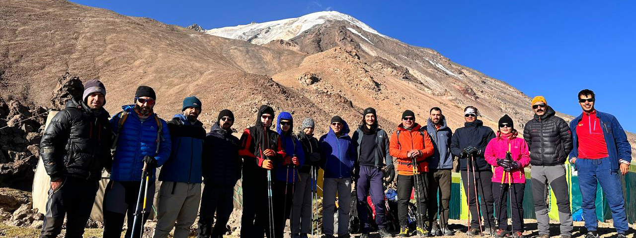تور صعود قله دماوند با تخفیف ویژه